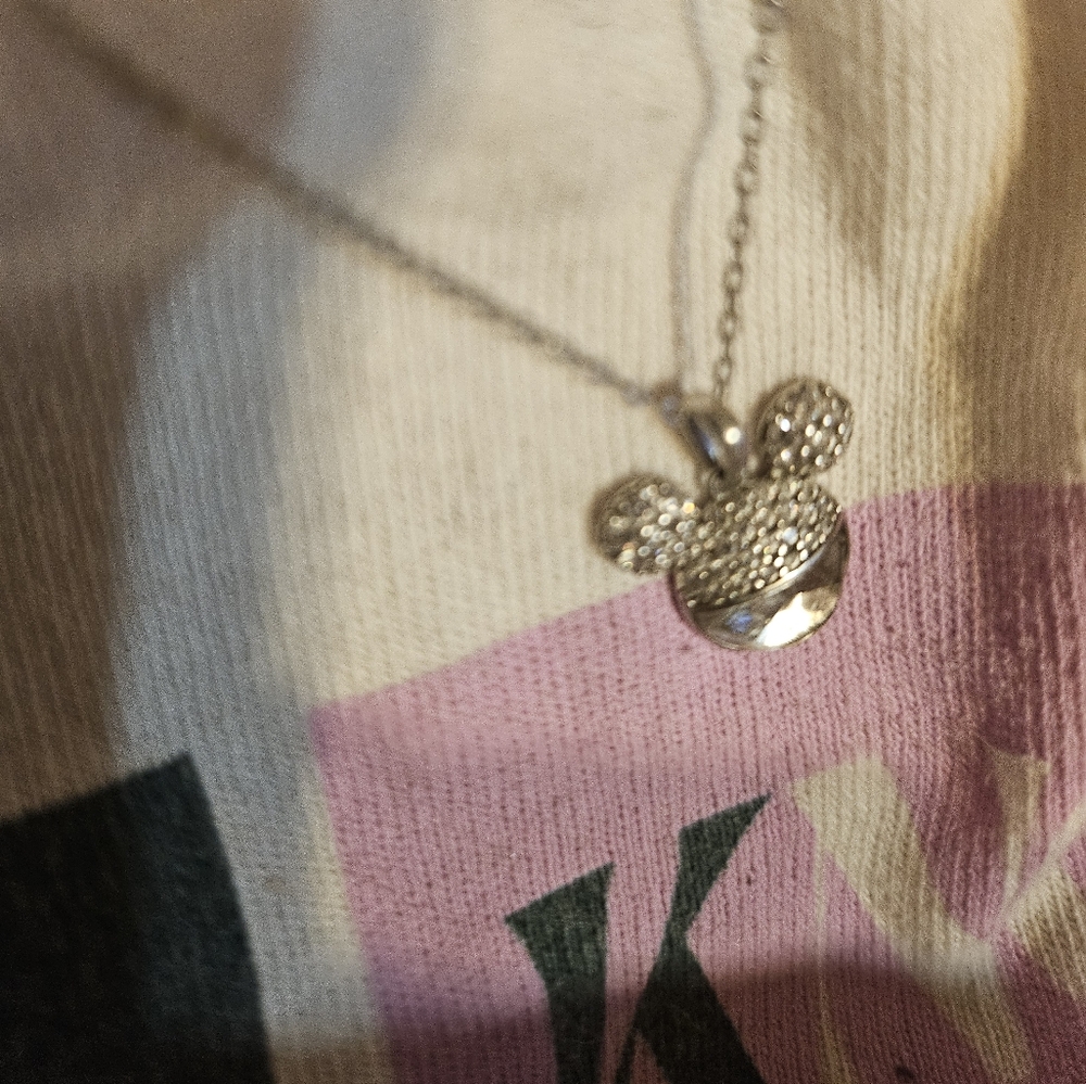 Mickey Mouse Disney necklace - Picture 2 of 4